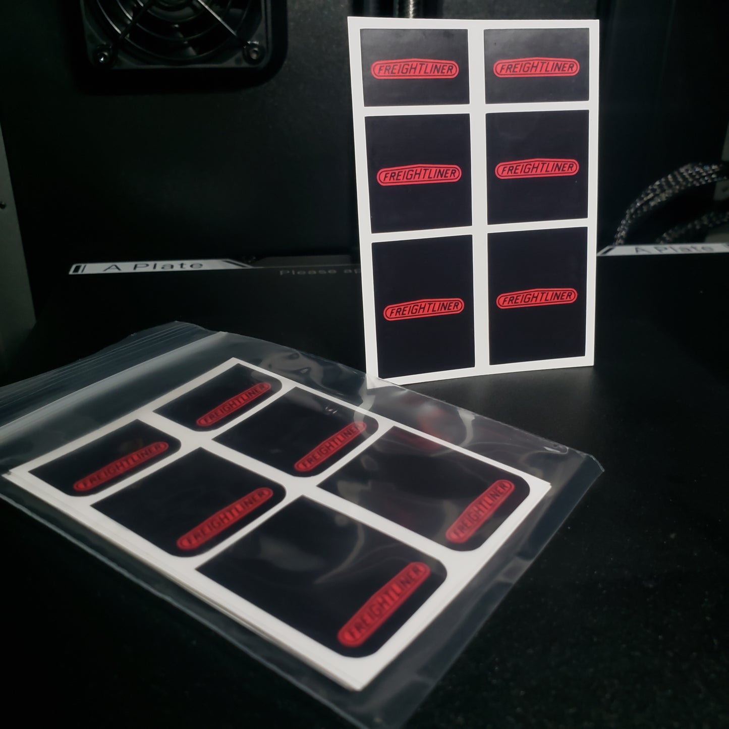 1/25 Freightliner Red on Black MudFlap