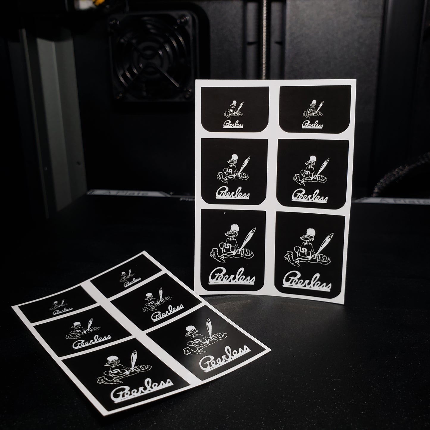 1/25 Peerless White on Black MudFlap