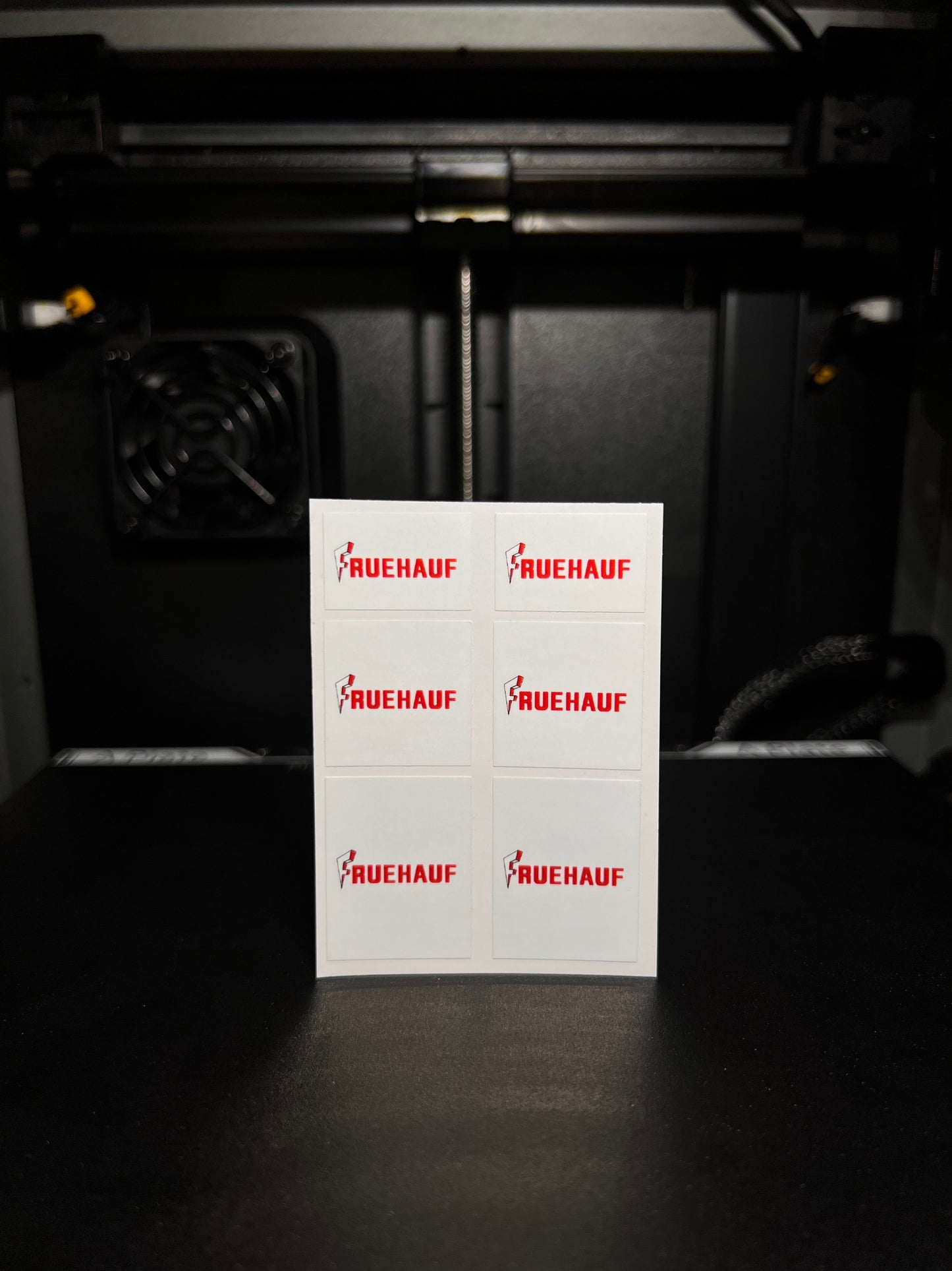 1/25 Fruehauf Red on White MudFlap