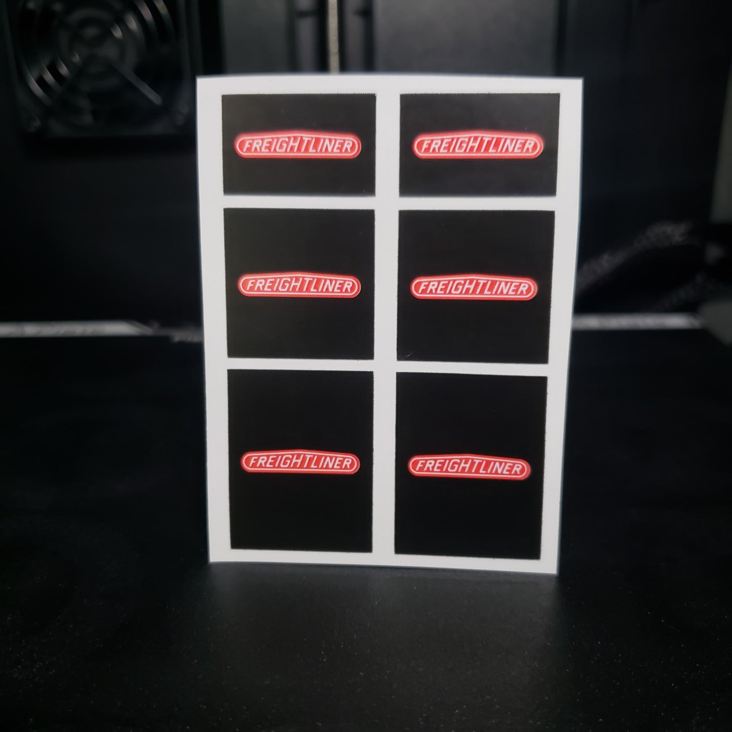 1/25 Freightliner Red on Black MudFlap
