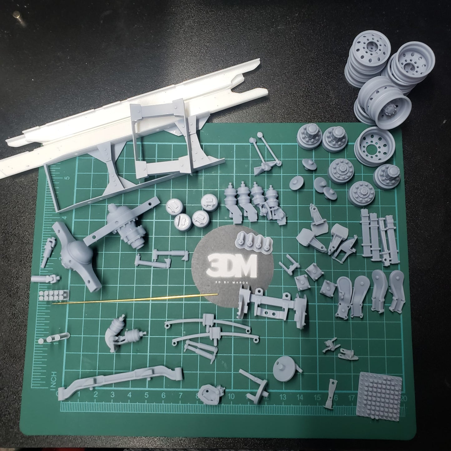 Peterbilt 359 Chassis (70+ pcs)